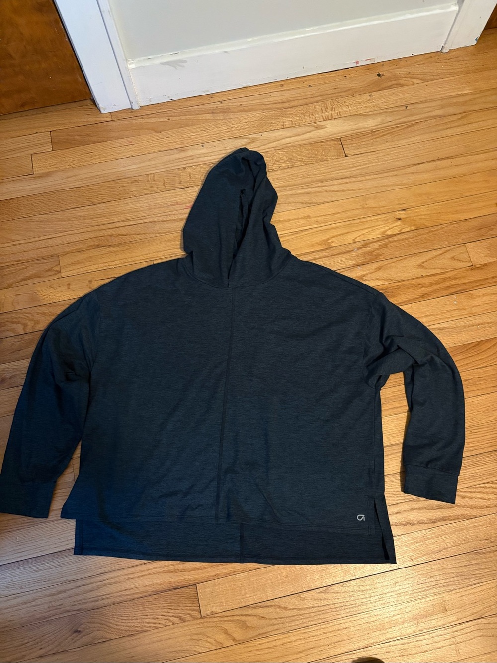GAP Fit Heathered Gray Active Top